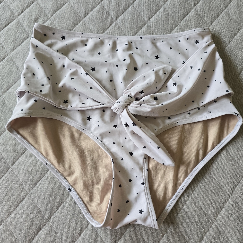 Kortni Jeane High Waisted Tie‎ Swim Bottoms Medium